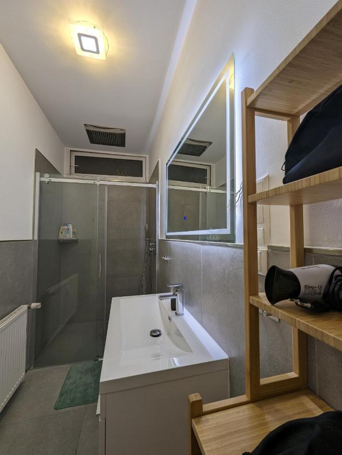 Gemuetliche Zimmer Im Herzen Der Stadt Em-Apartments Deutschland Bielefeld Exterior photo